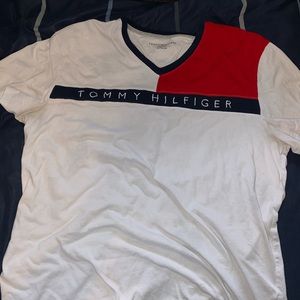 Tommy Hilfiger - T Shirt - Size XL